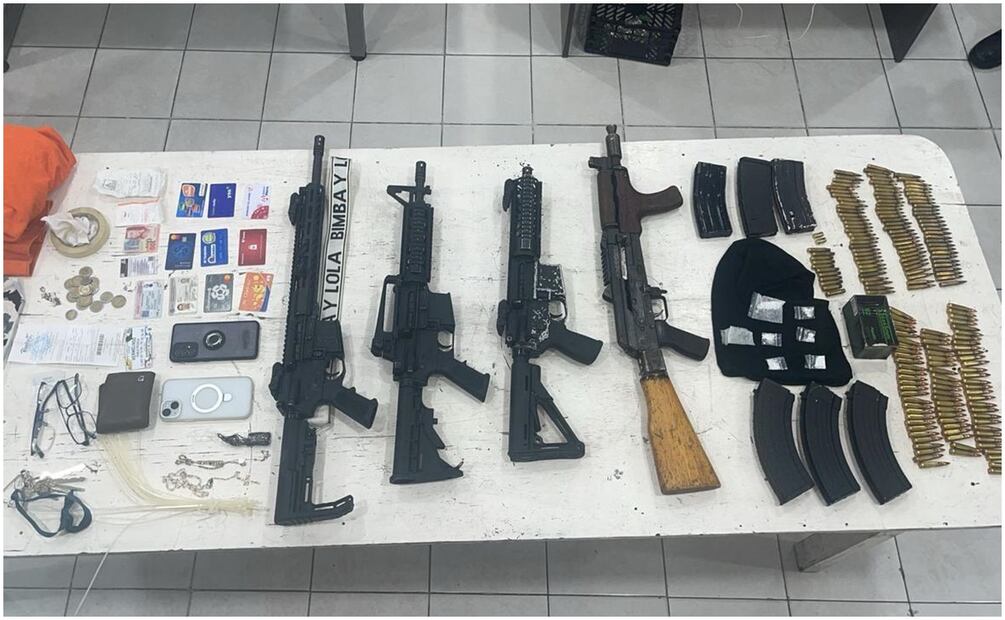 Fuerzas federales aseguraron armas largas tras la captura de Norberto "N’", alias "El Peje". Foto: Especial