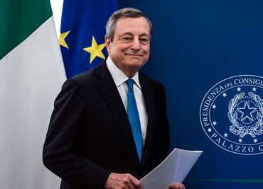 Mario Draghi: renuncia primer ministro italiano en medio de crisis política