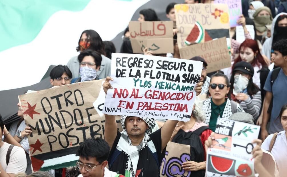 Estudiantes y sindicatos propalestina marchan rumbo a embajada de EU; se cumplen dos años de la guerra en Gaza. Foto: Gabriel Pano/EL UNIVERSAL