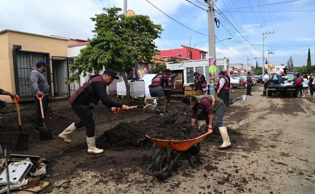 Vecinos de Chalco siguen en desolación tras tormenta; esperan ayuda para recuperar su patrimonio. Foto: Emilio Fernández