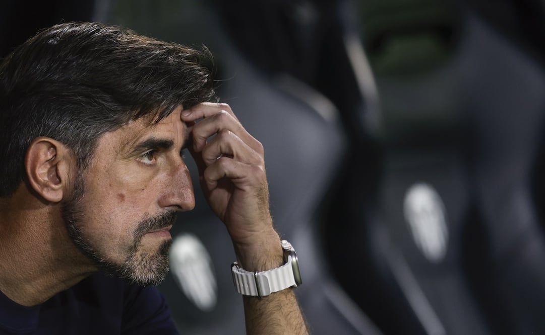 El serbio Veljko Paunovic fue destituido este jueves como director técnico del Real Oviedo | FOTO: EFE