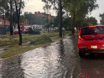 Lluvias causan afectaciones viales en Cuautitlán Izcalli