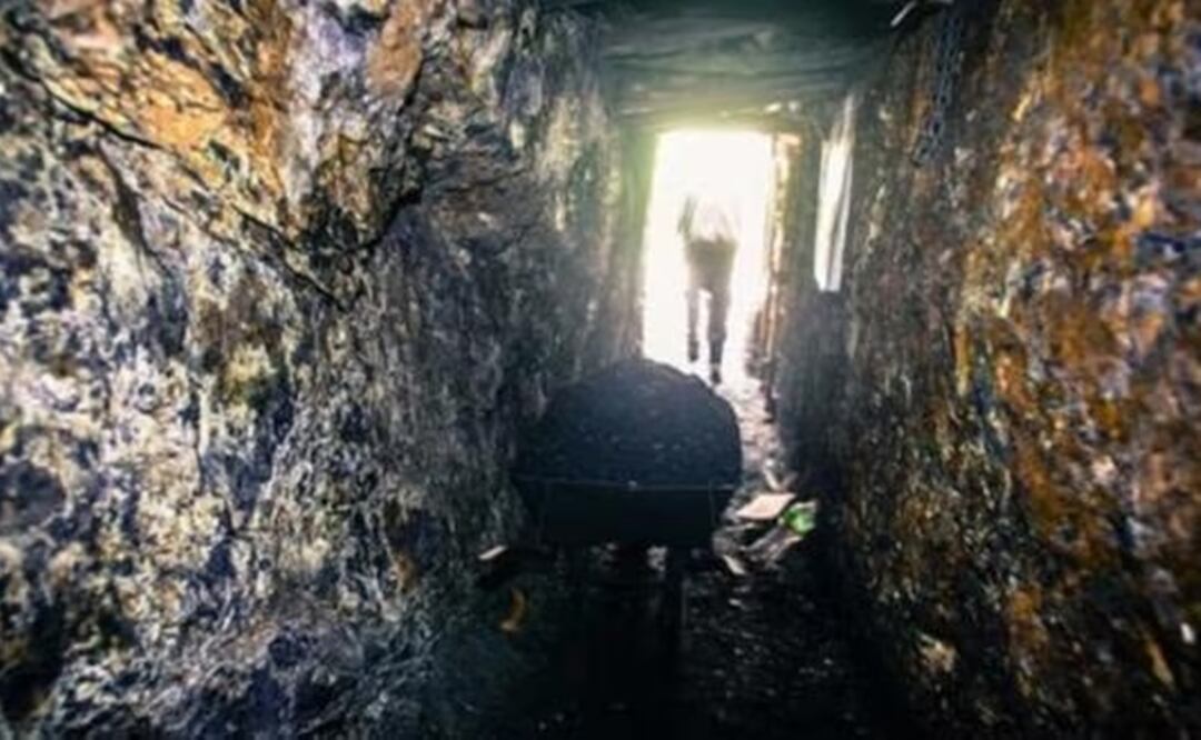 Fiscal de turno confirmó la muerte de 27 obreros durante explosiones en mina. Foto: Referencial