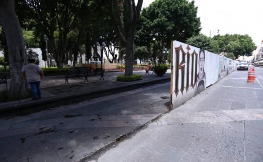 Quitan cercos del Zócalo de Puebla tras reducción en proceso de remodelación