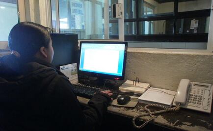 Anuncia AMLO aumento salarial a trabajadores federales que ganen menos de $20 mil