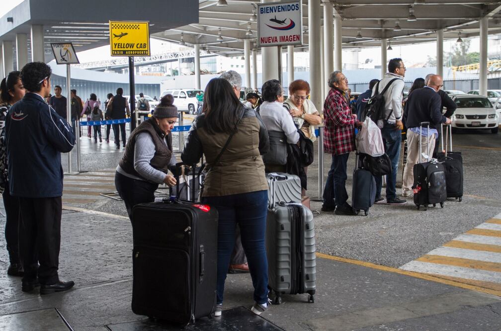 Diputados votarán mañana sanciones a aerolíneas por retrasos