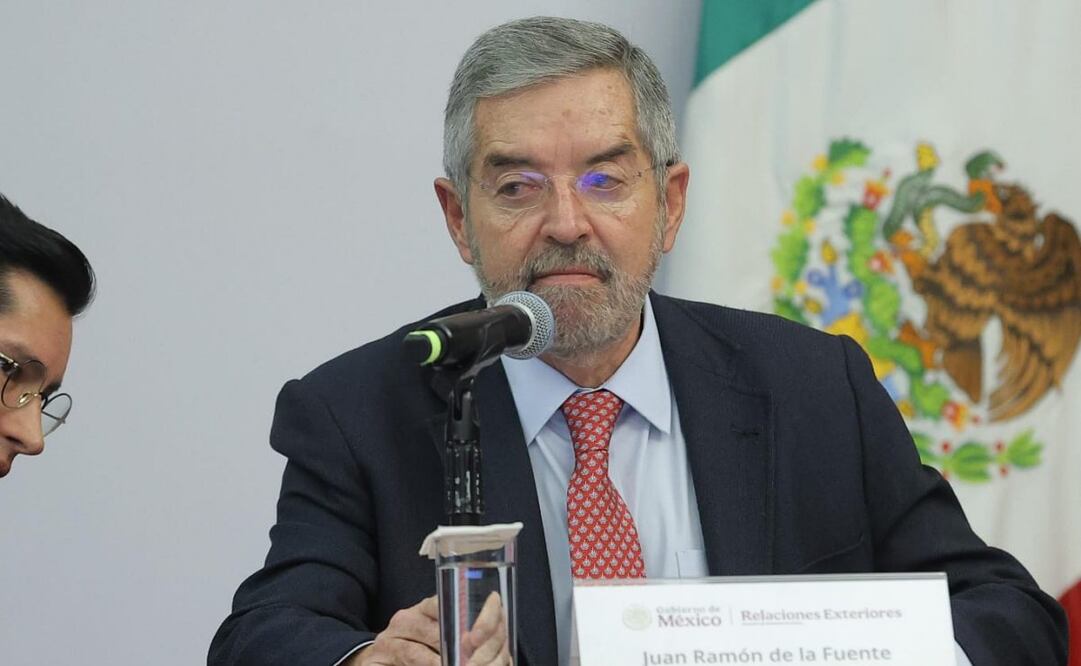 El canciller Juan Ramón de la Fuente ofreció una conferencia de prensa sobre la situación de los mexicanos viviendo en Estados Unidos y las medidas para su protección durante las fiestas patrias. Foto: Gabriel Pano/ EL UNIVERSAL