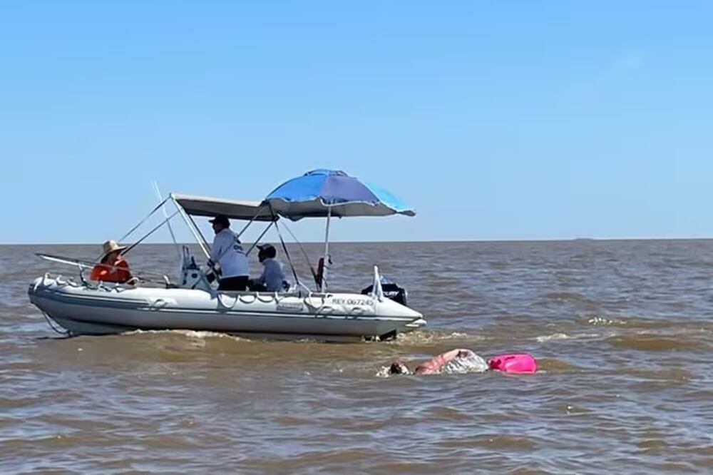 Un cirujano salteño murió al intentar cruzar a nado el río de la Plata desde Colonia. Foto: especial