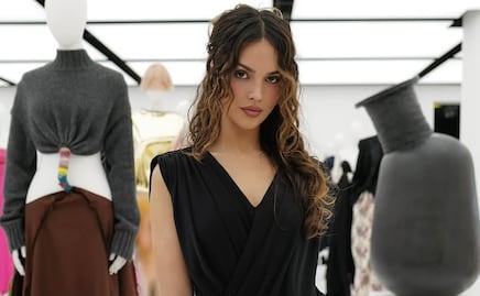 Eiza González brilla en Coachella con sensual outfit de estilo cowboy 