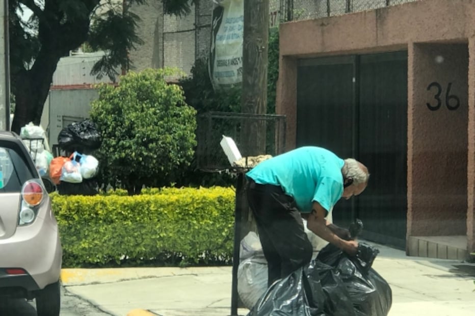 Naucalpan acumula toneladas de basura en calles por falta de diesel para camiones recolectores 