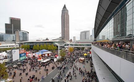 La Feria del Libro de Fráncfort continúa, pese pandemia