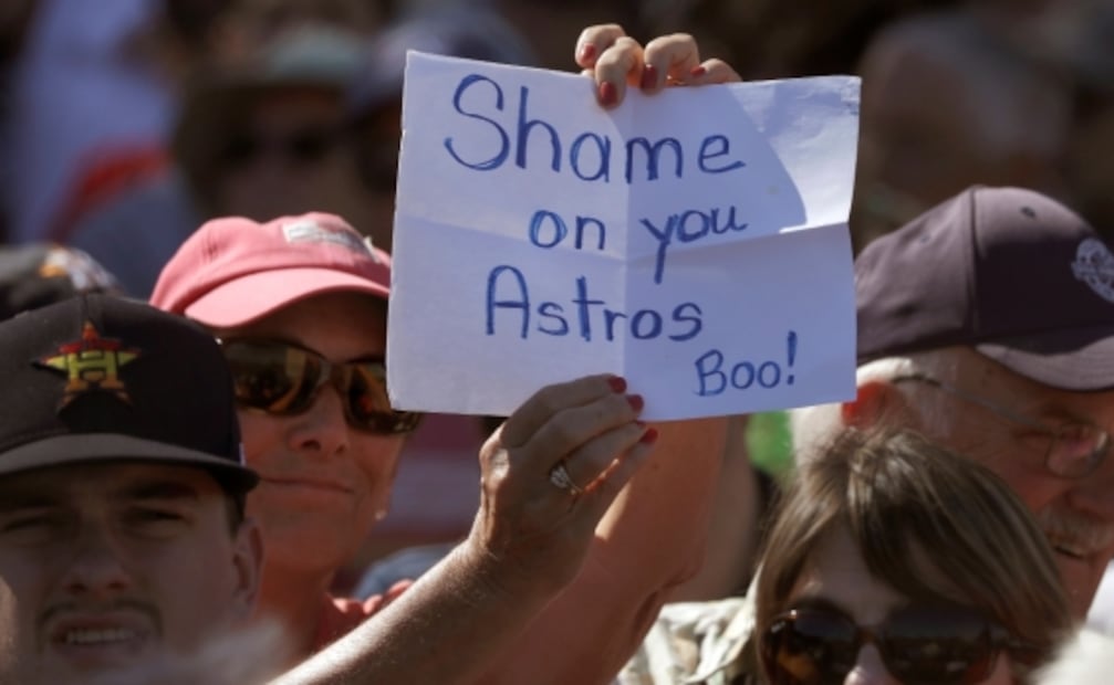 Después de la polémica de los Astros, ¿menos tecnología en Grandes Ligas?