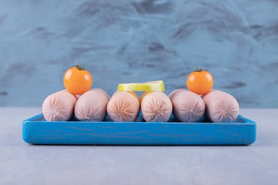 Cómo se guardan correctamente las salchichas en el refrigerador