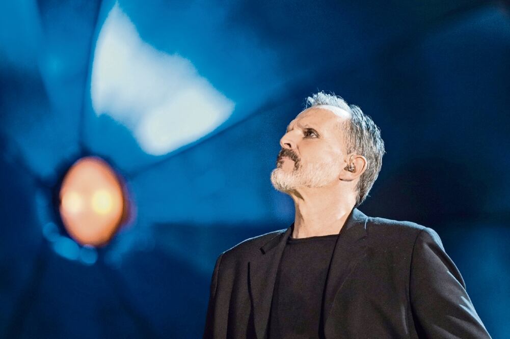 Bosé afirma que no tiene temas favoritos. “Es como si me preguntaras cuál de mis cuatro hijos es mi favorito” (CORTESÍA MTV)