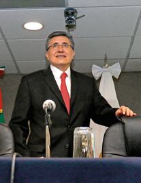 Investigación sobre los 43 de Ayotzinapa está incompleta: CNDH