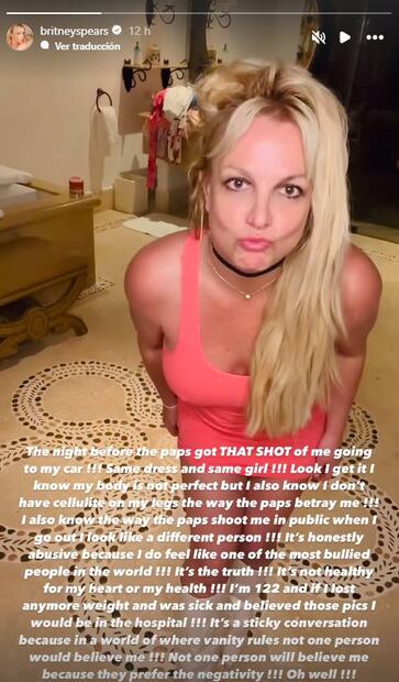 Britney Spears muestra sus piernas y asegura que no tiene celulitis.
