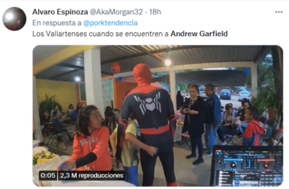 Captan a Andrew Garfield en playas mexicanas de vacaciones: fans reaccionan con memes