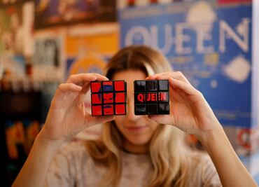 Queen celebra su 50.º aniversario con la inauguración de tienda física