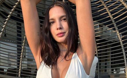 Ary Tenorio modela vestido totalmente transparente