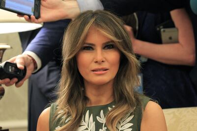 Tras polémica por chamarra, Melania pide al Congreso reunir a familias migrantes