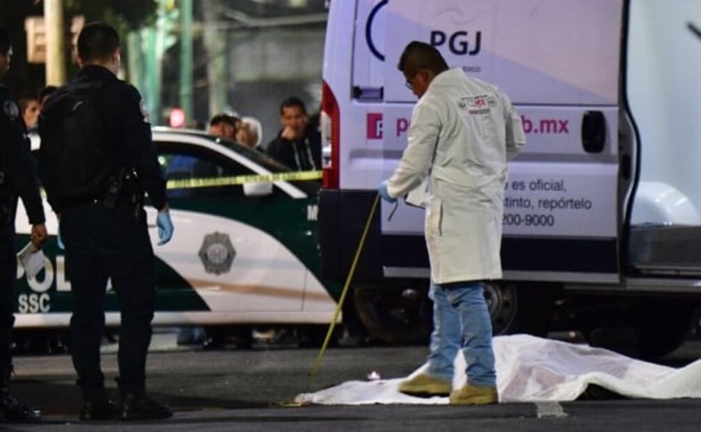Justiciero frustra asalto en camión y mata a dos presuntos delincuentes en Iztapalapa