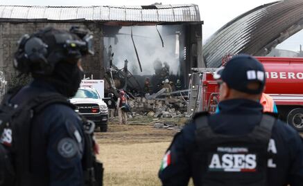 FGR inicia carpeta de investigación por desplome de avioneta en Toluca; despliega peritos y agentes del MP en la zona