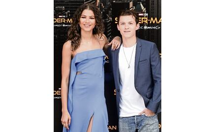 Captan a Zendaya y Tom Holland en plena sesión de besos