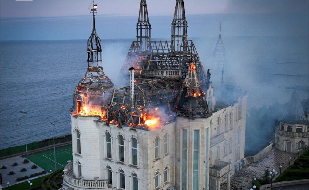 Rusia perpetró su ataque a las inmediaciones de un edificio histórico de Odesa conocido como ‘el castillo de Harry Potter’ con un misil Iskander cargado con munición de racimo. Foto: EFE