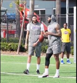 Así se se distraen los jugadores de los Lakers, tras la muerte de Kobe Bryant