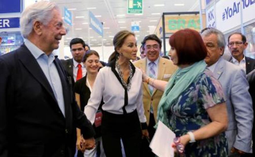 Mario Vargas Llosa e Isabel Preysler pasean su amor por Guadalajara