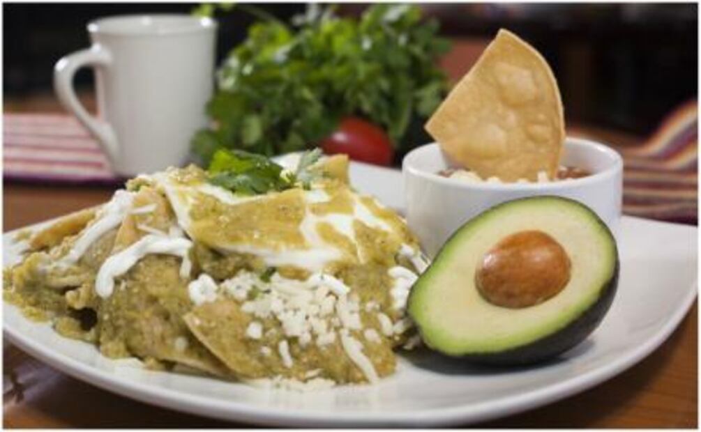 Acompañados de café o jugo de naranja, los chilaquiles son el desayuno preferido de los mexicanos. Foto: Archivo EL UNIVERSAL