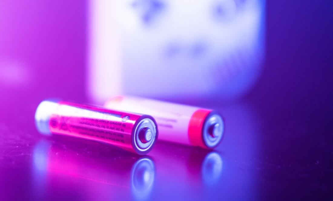 ¿Pilas alcalinas o recargables? Imagen: Unsplash