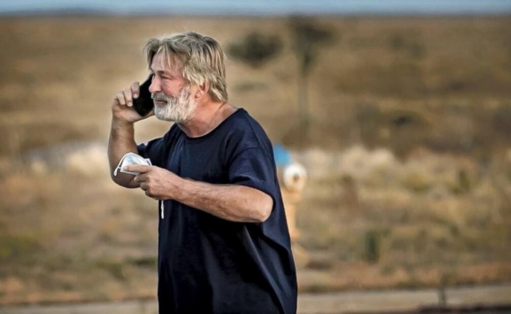 Alec Baldwin no se siente culpable por la muerte de Halyna Hutchins en el set de "Rust"