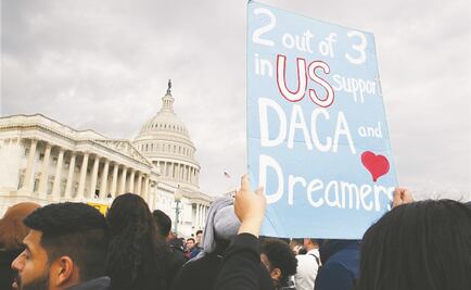 Ordena Sessions a tribunales acelerar casos de inmigrantes ilegales en EU