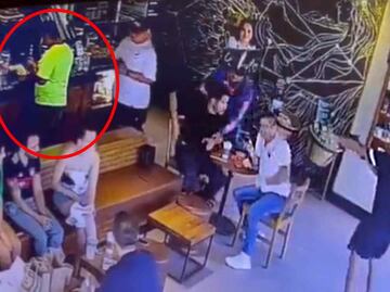 “Él solo era un cliente”, asegura esposa de hombre detenido por asalto y asesinato de empresario en Starbucks de Tulum