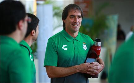 “No sirve el VAR, se ha abusado mucho de él”, Guillermo Almada