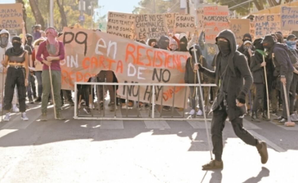 Maestros espiaban con cámaras ocultas a alumnas en Prepa 9