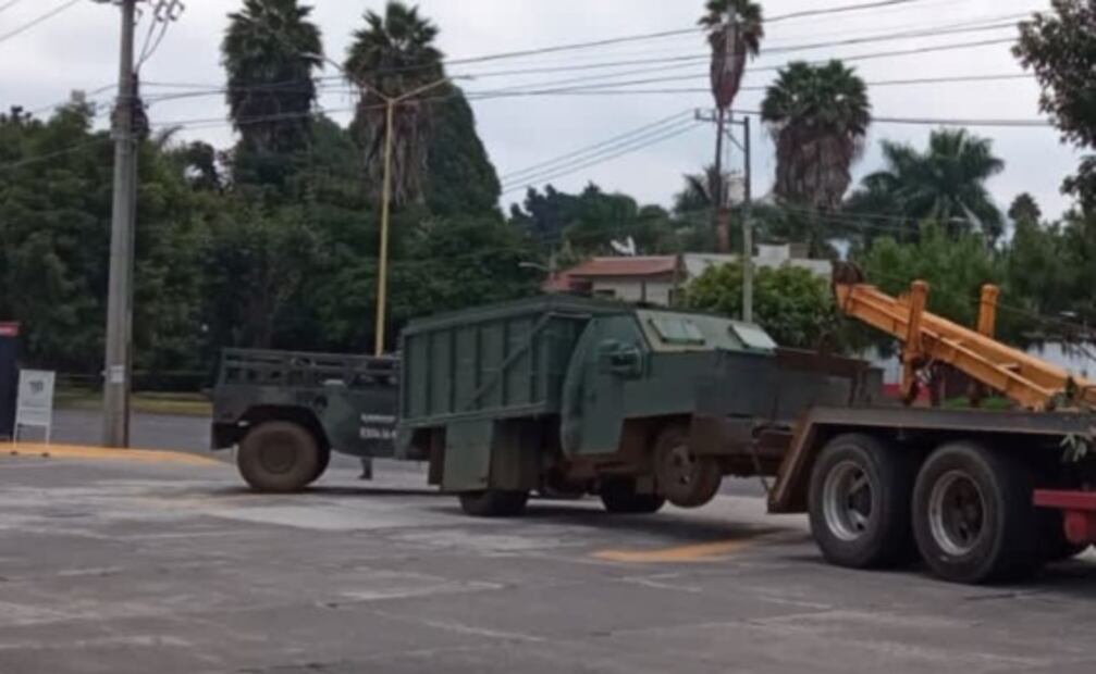 Incautan cinco vehículos blindados en Uruapan, Michoacán; presuntamente pertenecen al CJNG