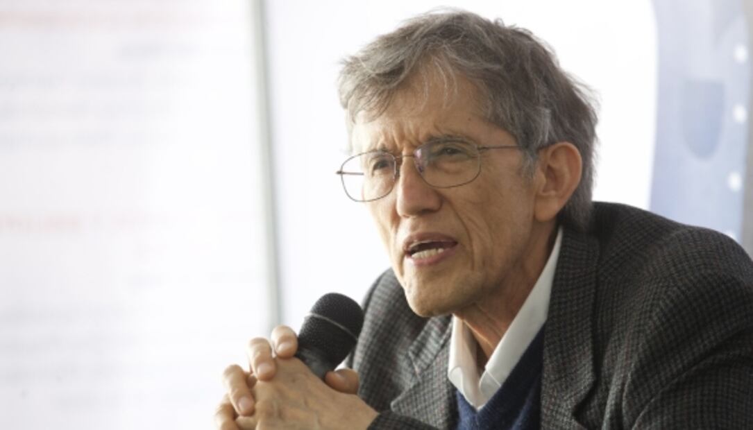 La ciencia y la democracia corrigen sus errores con el tiempo: Antonio Lazcano