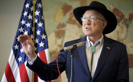 Lo más probable es que una mujer sea la primera presidenta de México, asegura Ken Salazar