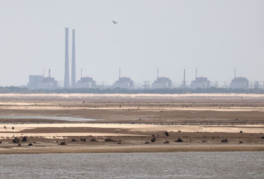 La central nuclear de Zaporiyia, en Ucrania, está bajo control ruso desde el inicio de la invasión, en febrero de 2022. FOTO: ANATOLII STEPANOV. AFP