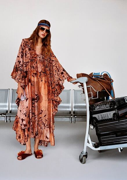 El caftán es una pieza veraniega y este es de estilo boho. Foto: Especial