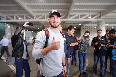 Llega a México Juan Escobar, nuevo refuerzo de Cruz Azul