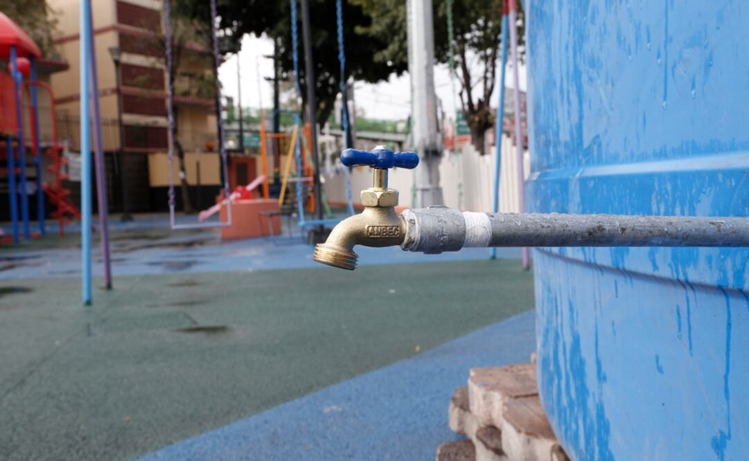 Corte de agua en la Ciudad de México (Foto: Agustin Salinas)