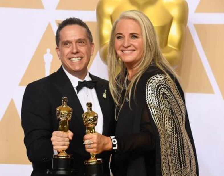 Darla K. Anderson vistió diseño de mexicana en los Oscars 2018
