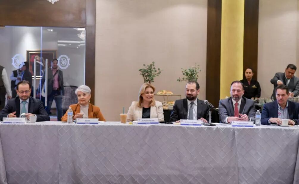 Diálogo por el empleo y la estabilidad; Maru Campos se reúne con empresarios maquiladores. Foto: Especial