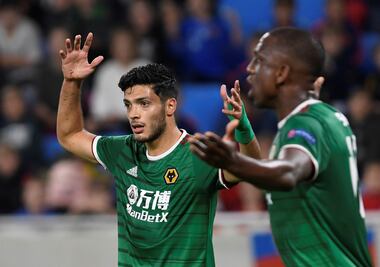 Con gol de Raúl Jiménez, Wolverhampton gana en la Europa League