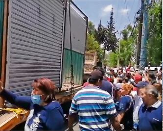 Impiden colocar puestos metálicos  en El Molinito