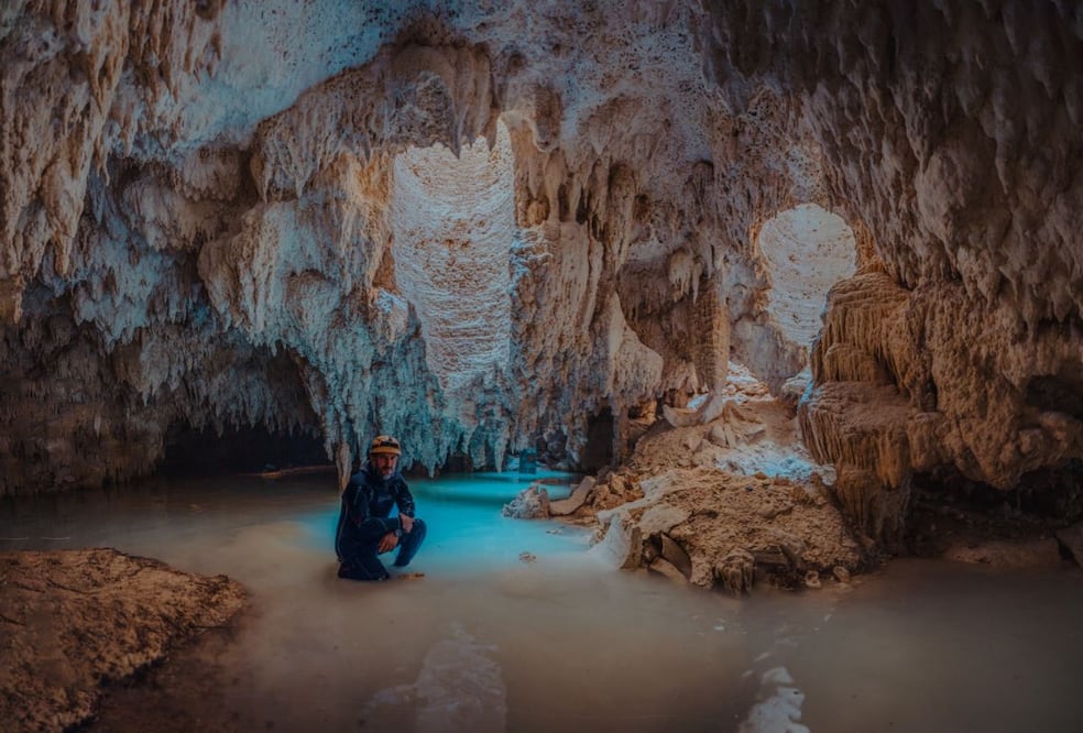 Los cenotes, guardianes de agua dulce y vestigios milenarios, son testimonio vivo de la historia natural y humana de la Península de Yucatán./ Crédito: Sélvame del tren