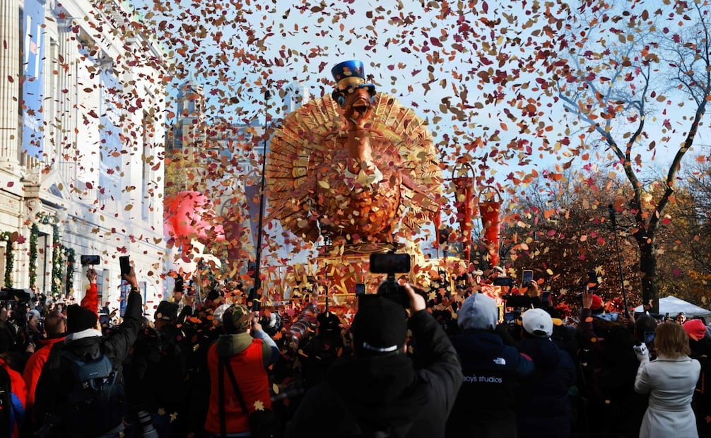 El 99.° Desfile del Día de Acción de Gracias de Macy's recorre Manhattan hacia la tienda insignia de Macy's el 27 de noviembre de 2025 en la ciudad de Nueva York. Foto: AFP